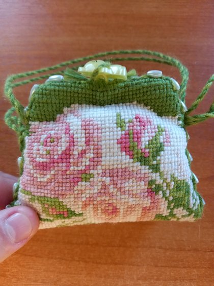 Работа «СУМОЧКА - ИГОЛЬНИЦА»