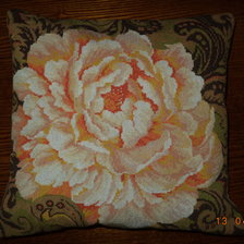 Работа «Подушка "Пион"»