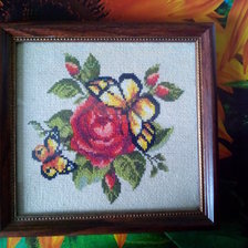 Работа «Бабочки на розе»