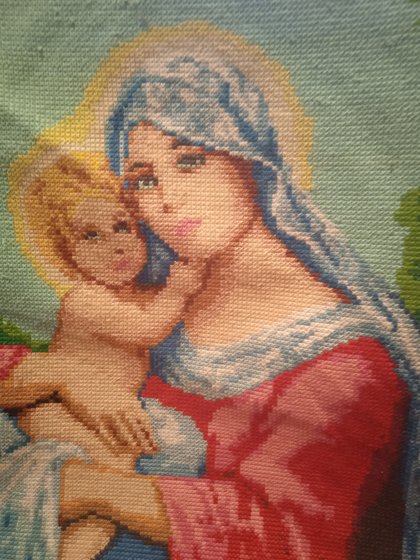 Работа «Богоматерь с ребенком»