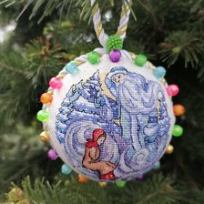 Работа «Пробовала в первый раз натяжку на шар.»