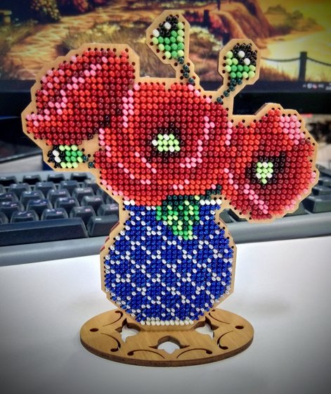 Работа «Маки в синей вазе»