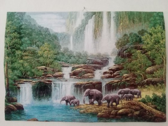 Работа «Слоны в джунглях»