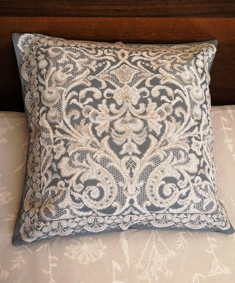 Работа «Подушка "Венское кружево"»