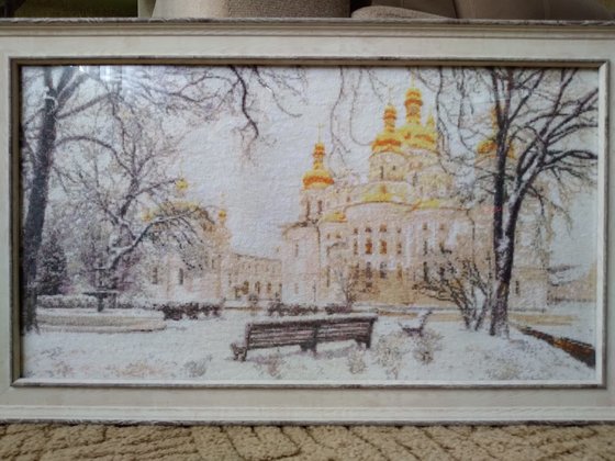 Работа «Зимний сквер у церкви»