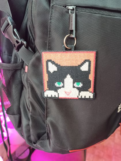 Работа «Подвеска котик»