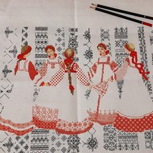 Работа «"Хоровод". Техники: вышивка крестом и блэкворк.»
