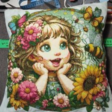 Работа «Подушка, Девочка 1»