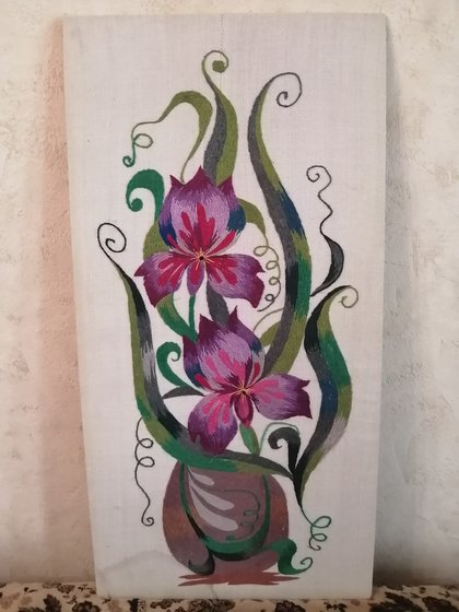 Работа «Ирисы в вазе»