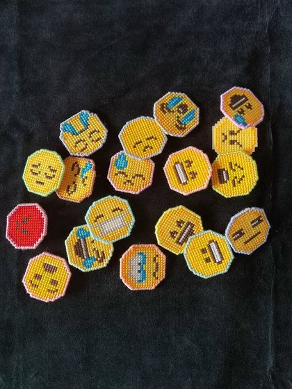 Работа «Значки смайлики»