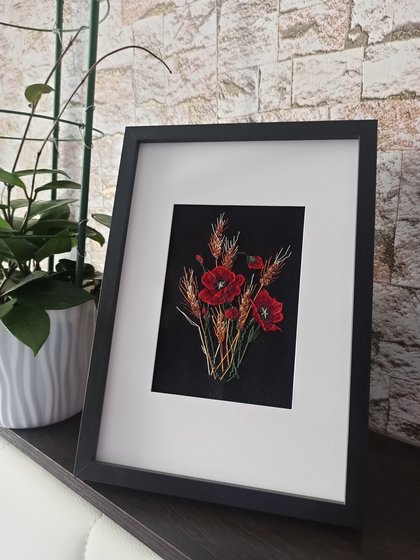 Работа «"Маки" 18 каунт,п/кр.2 нити. 12*17см»