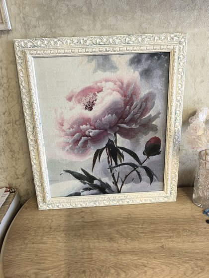 Работа «Пион в снегу»