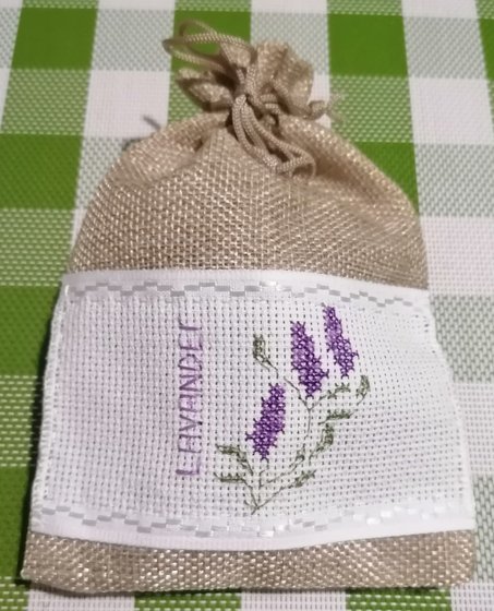 Работа «Бирка для мешочка с лавандой.»