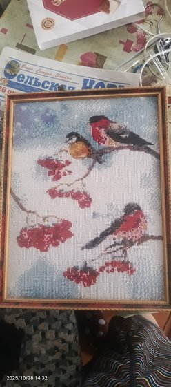 Работа «Снегири на заснеженной рябине»