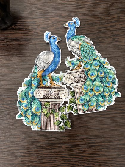 Работа «М.П.Студия. Королевский павлин. Пластиковая канва.»