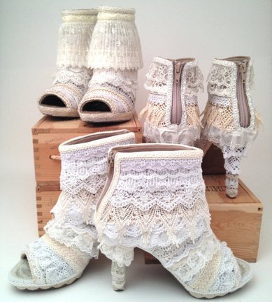 Старинная вышитая обувь №10303