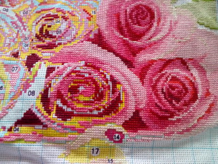 В процессе две вышивки «Букет роз», «Домик в деревне» №38878