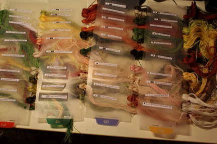 «Маки и ромашки» в процессе. Кто вышивал, поделитесь фото. №55811