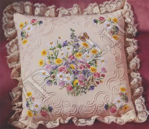 Как сделать подушку из вышивки? №63122