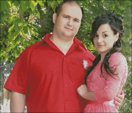 Помогите выбрать какой портрет вышивать №75260