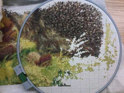 Ежик в лесу (процесс вышивки) №80336