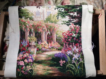 Начало новой работы: «Тропа в цветах» от Dimensions №90269