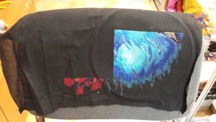 Пара павлинов на черной канве №141372