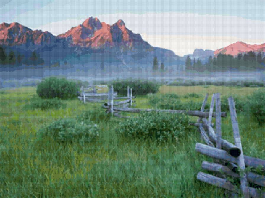 Старый забор в поле - предпросмотр