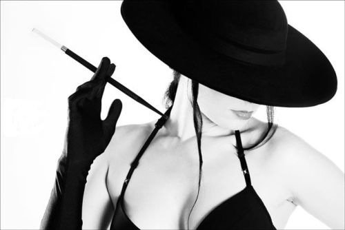 дама в шляпе - оригинал