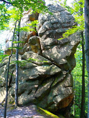 Скалы Довбуша - красивые места украины - оригинал