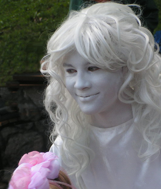 Галатея - живая скульптура - оригинал