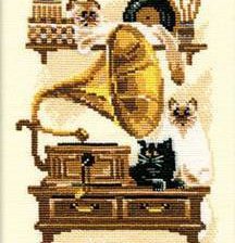 Оригинал схемы вышивки «Три кошки и патефон» (№97548)