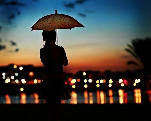 Под зонтом - зонт, девушка, вечер - оригинал