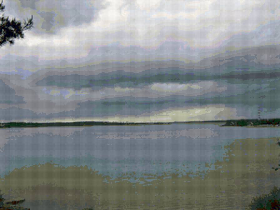 Дождь - облака. маяк, небо, море - предпросмотр