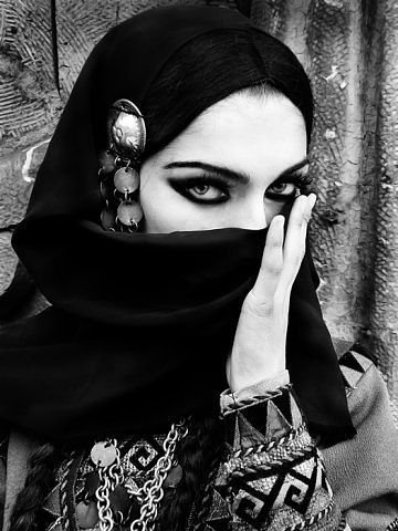 Восточная девушка - оригинал