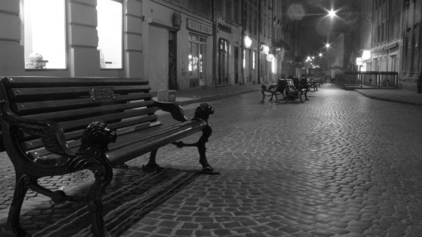 вулиця - самотньо, лавочки, вулиця - оригинал