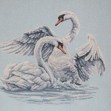 Оригинал схемы вышивки «пара лебедей» (№136197)