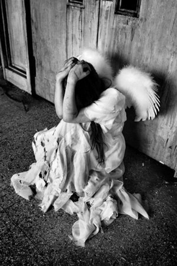 №174717 - падший ангел, девушка, ангел, одиночество - оригинал