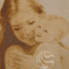 Оригинал схемы вышивки «Мама с ребёнком» (№181131)