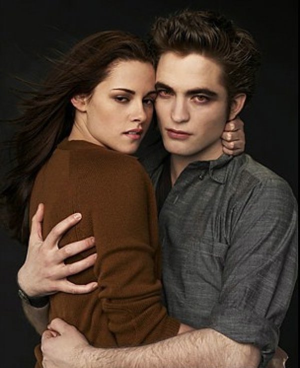Белла и Эдвард - фильмы, де, кино, страсть, пара, любовь, вампир, парень, сумерки - оригинал