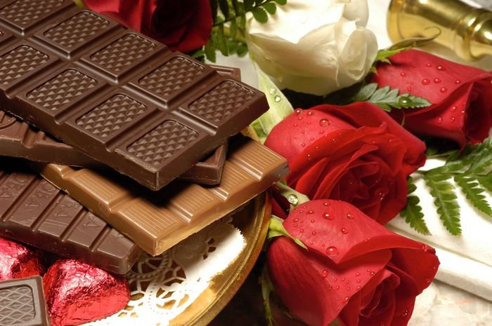 Розы и шоколад - шоколад, розы - оригинал