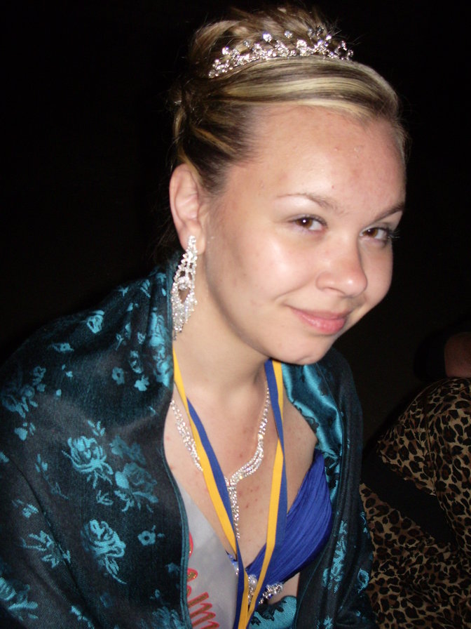 Портрет дочери - дочь, выпуск, портрет - оригинал