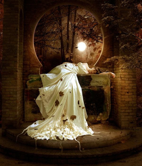 девушка в белом - оригинал