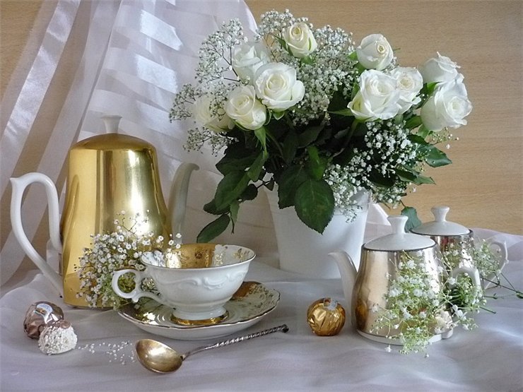 РОЗЫ - чаепитье, белые розы, чайник, букет, чашки, цветы - оригинал