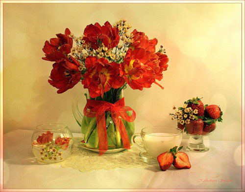натюрморт - букет, цветы, ягоды, натюрморт, тюльпаны, клубника - оригинал