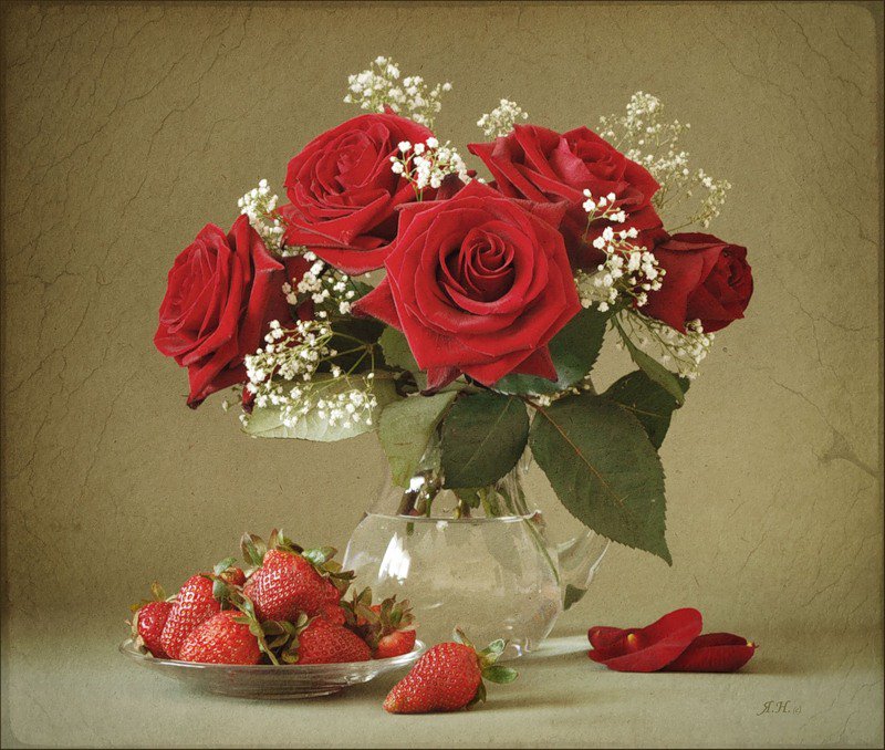 Клубнично-розовое - натюрморт - оригинал