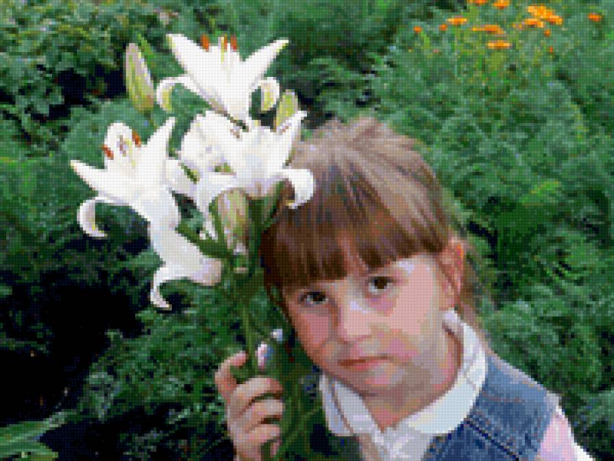 дочка с цветочком - предпросмотр