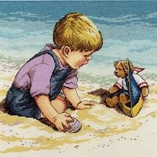 Оригинал схемы вышивки «Мальчик у моря» (№250438)