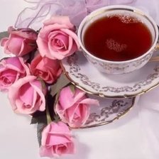 Чашка кофе и розы