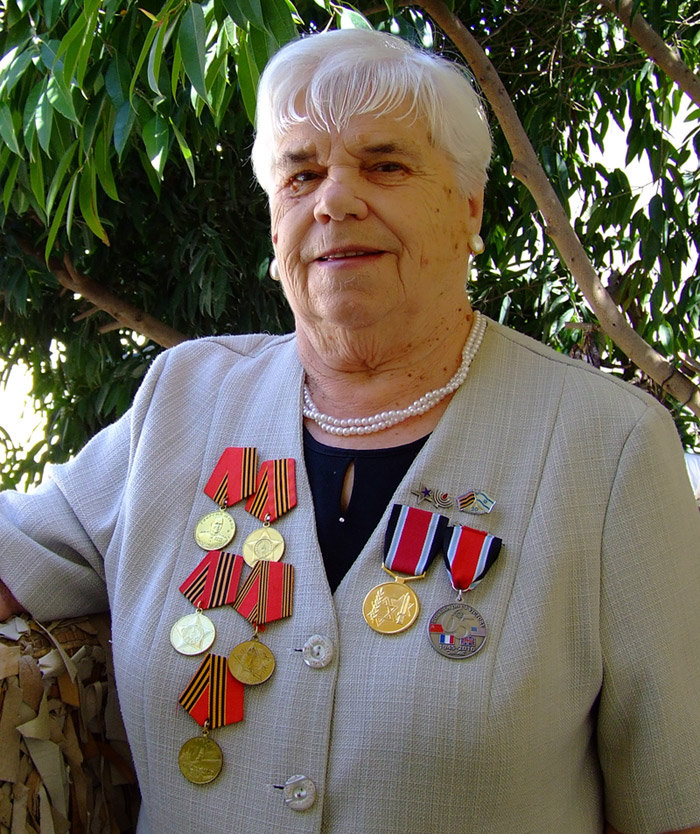 Бабушка Валя - бабушка - оригинал